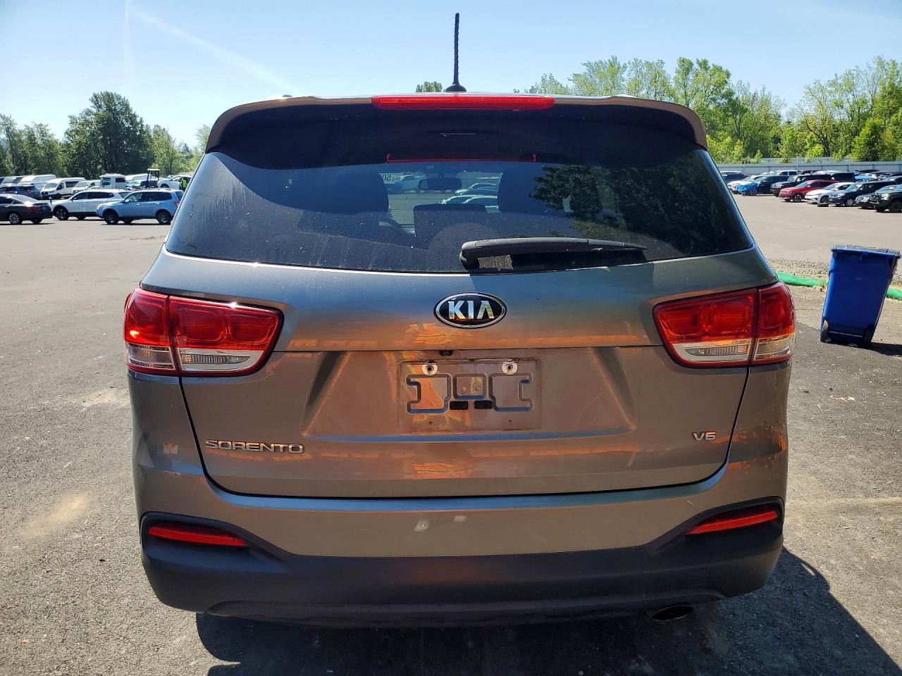 2016 KIA SORENTO LX V6 photo 6
