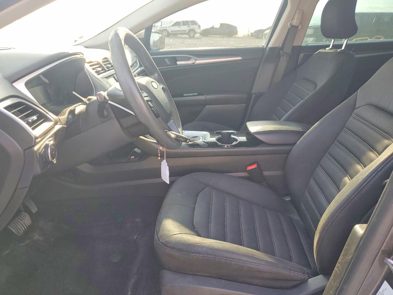 2015 FORD FUSION SE photo 13