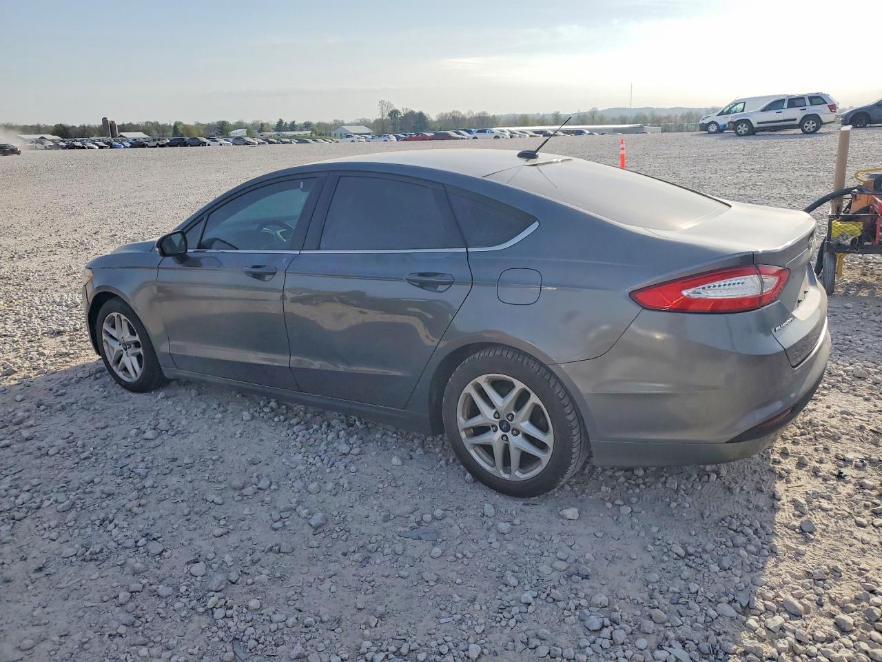 2015 FORD FUSION SE photo 3