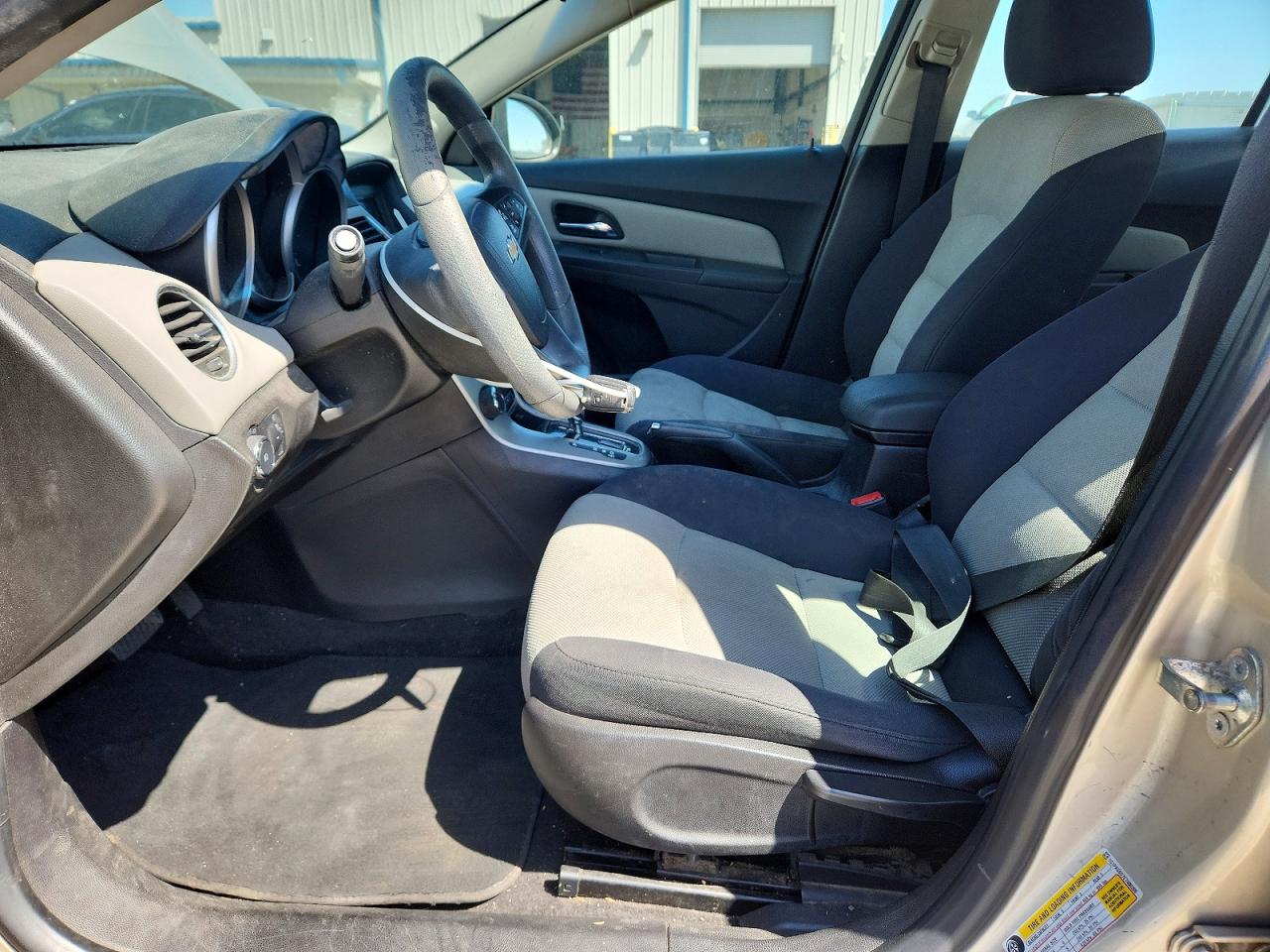 2014 CHEVROLET CRUZE LS photo 13