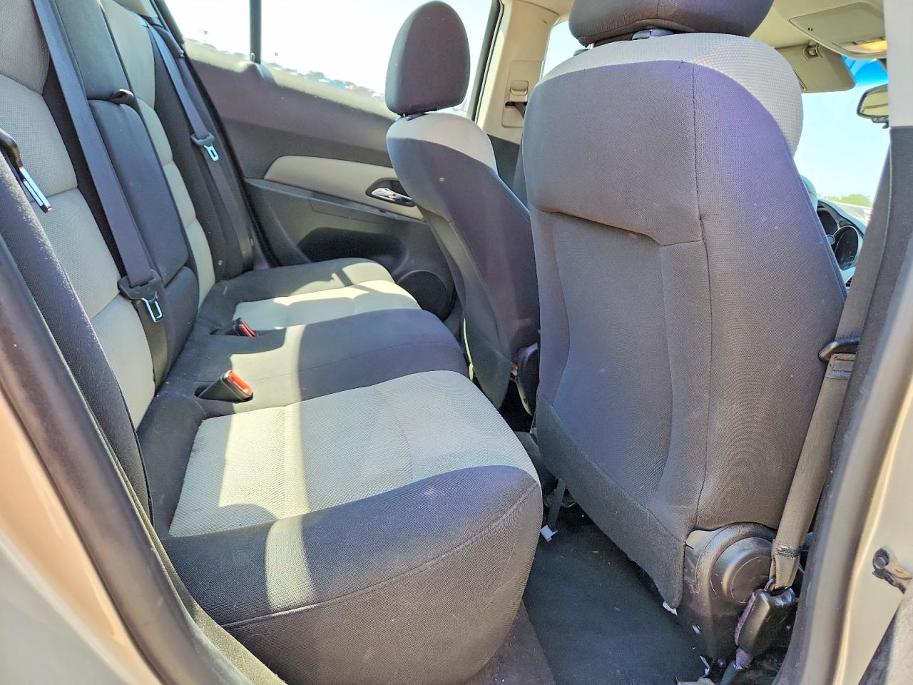 2014 CHEVROLET CRUZE LS photo 19