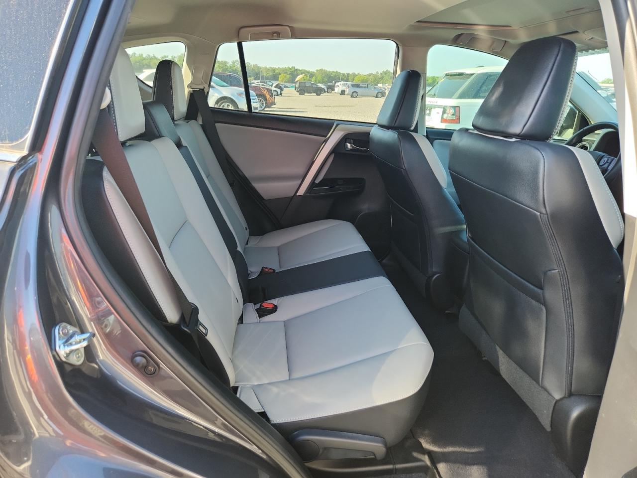 2017 TOYOTA RAV4 LIMITED photo 21