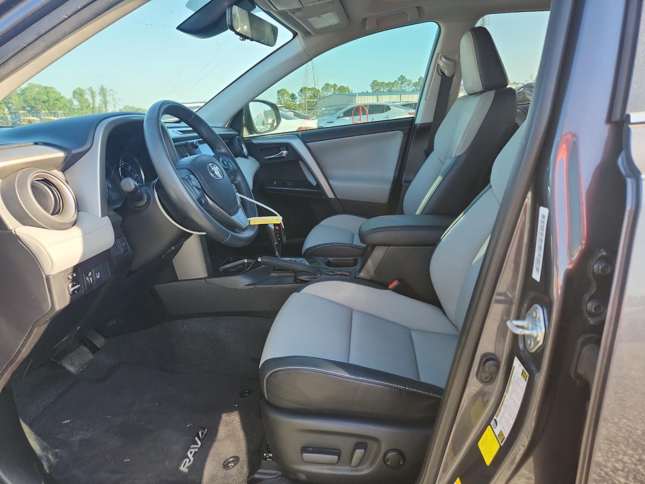 2017 TOYOTA RAV4 LIMITED photo 13