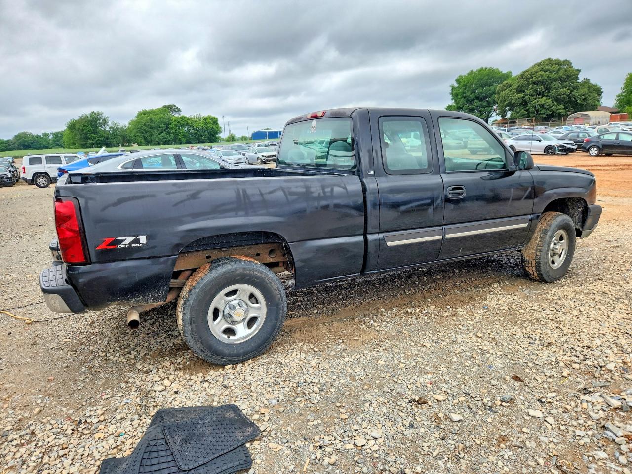 2003 CHEVROLET SILVERADO K1500 photo 3