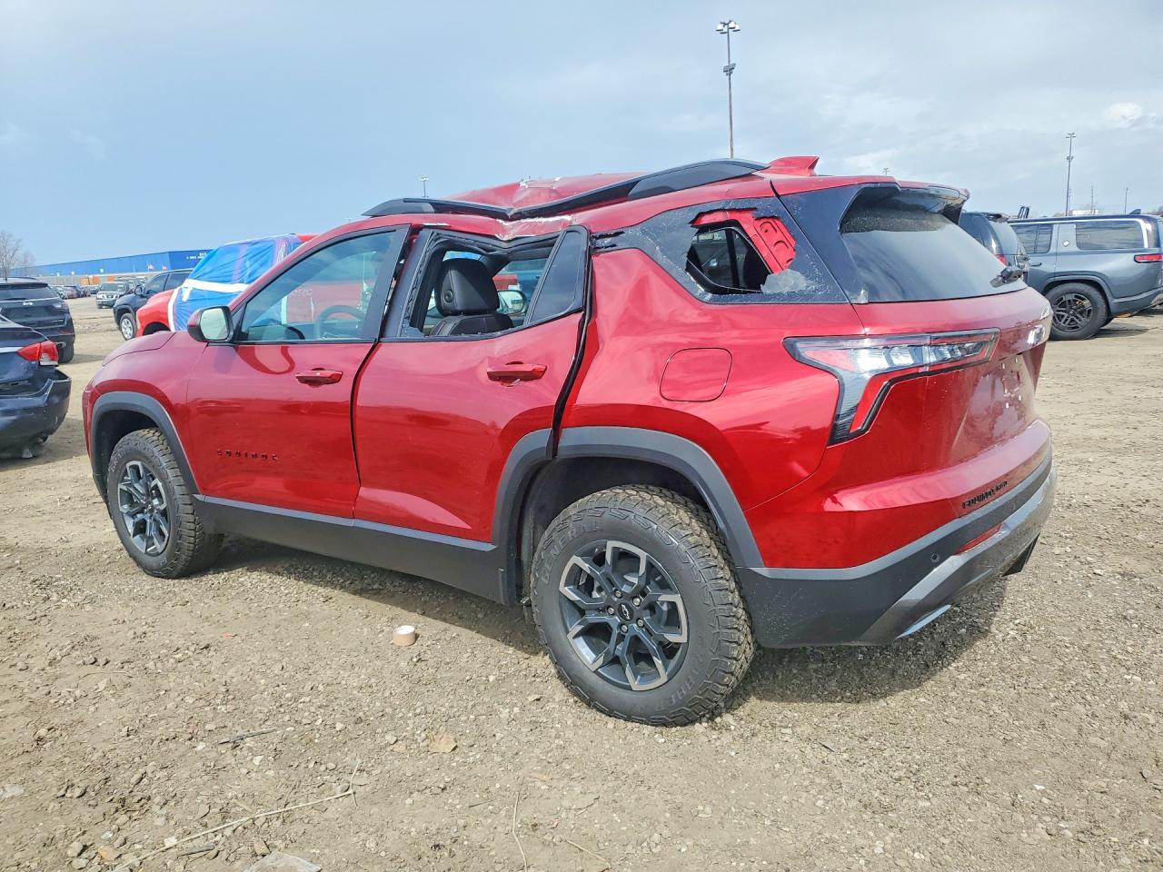 2026 CHEVROLET EQUINOX photo 3