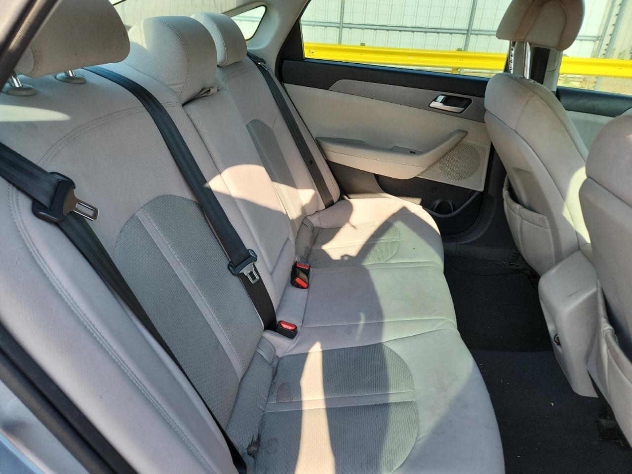 2015 HYUNDAI SONATA SE photo 19