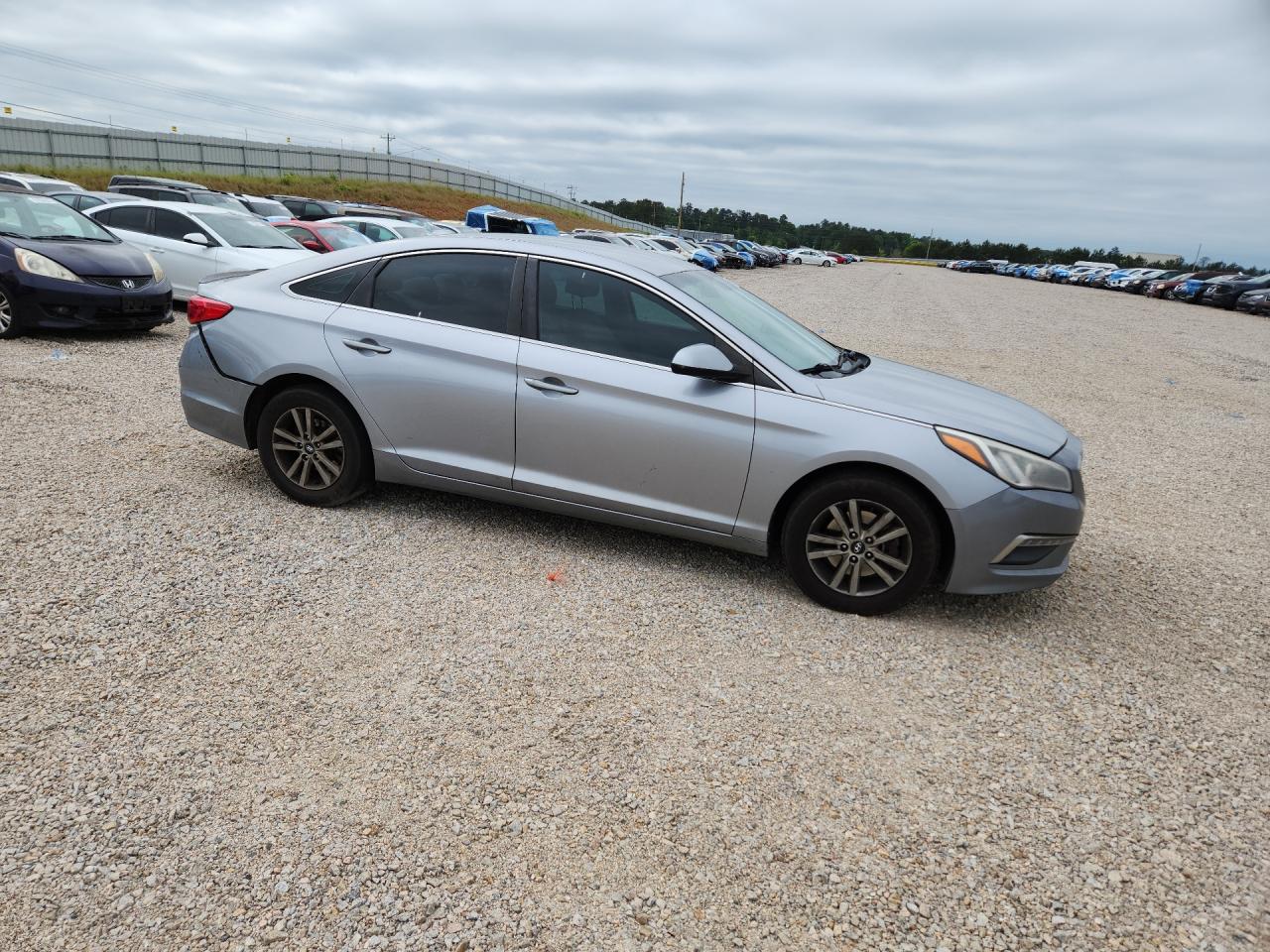2015 HYUNDAI SONATA SE photo 7