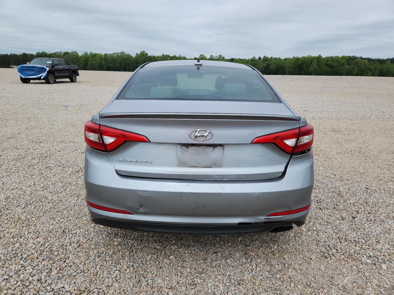 2015 HYUNDAI SONATA SE photo 11