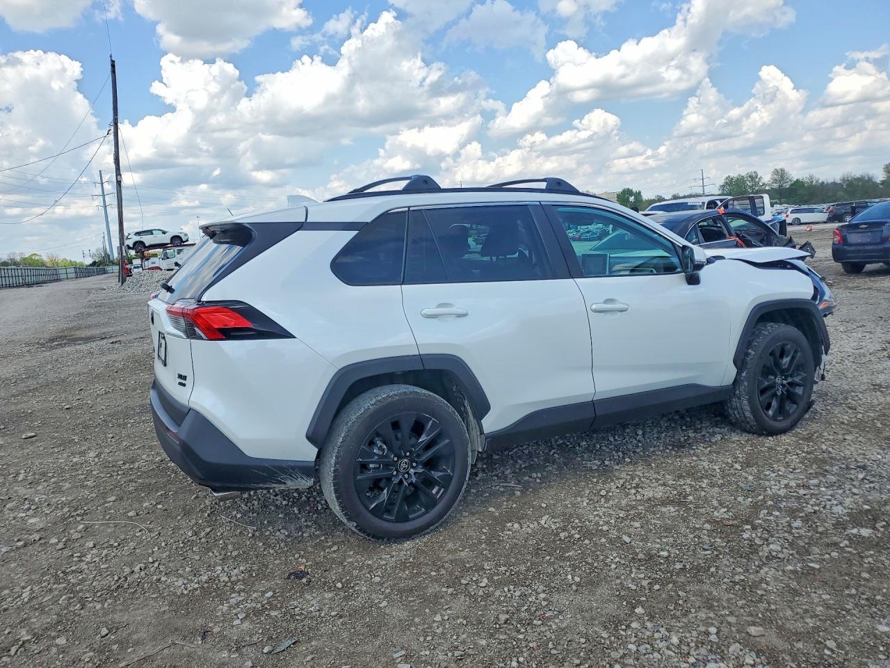 2024 TOYOTA RAV4 XLE PREMIUM photo 7