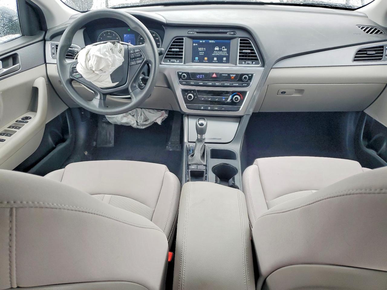 2017 HYUNDAI SONATA SE photo 22