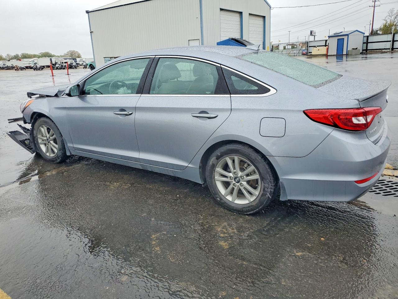 2017 HYUNDAI SONATA SE photo 4