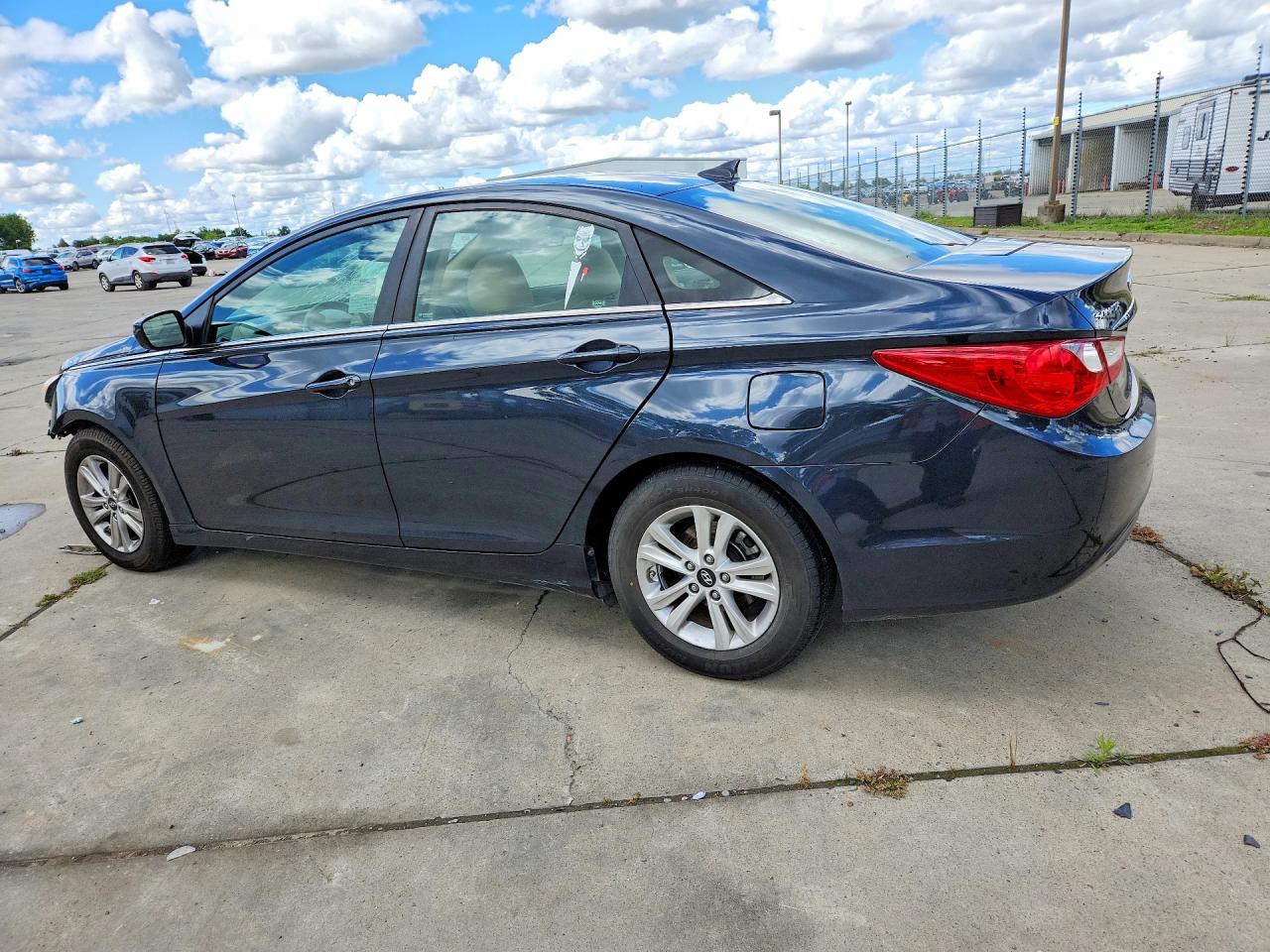 2013 HYUNDAI SONATA GLS photo 3