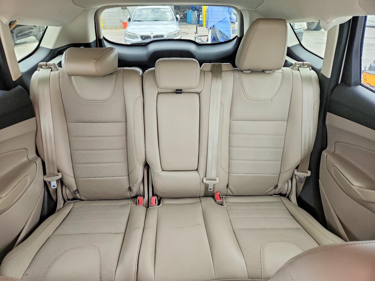 2015 FORD ESCAPE SE photo 19