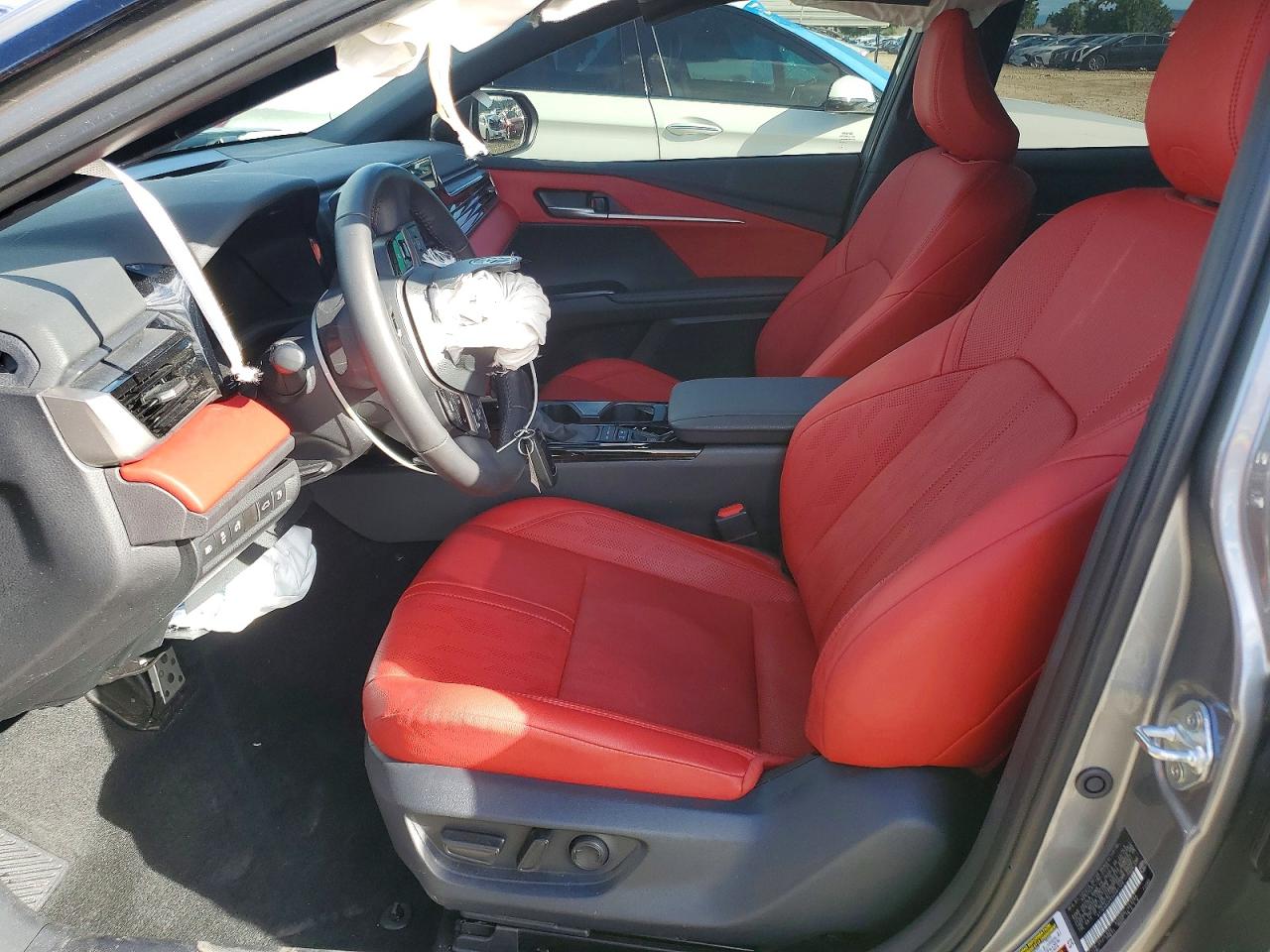 2025 TOYOTA CAMRY XSE photo 13