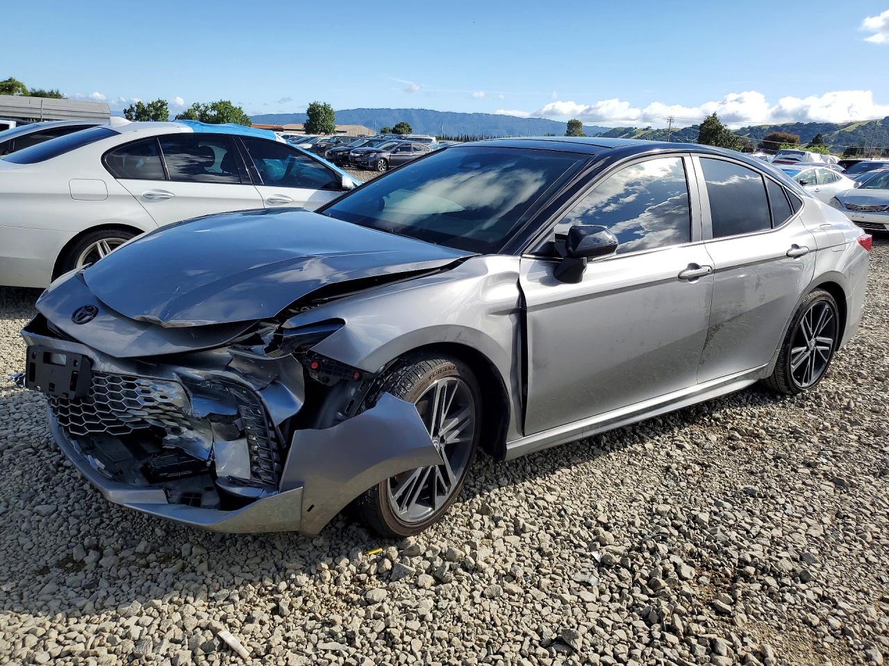 2025 TOYOTA CAMRY