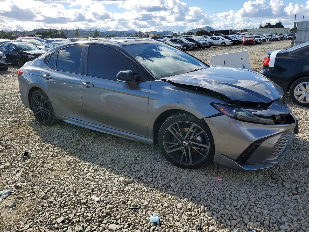 2025 TOYOTA CAMRY XSE photo 7