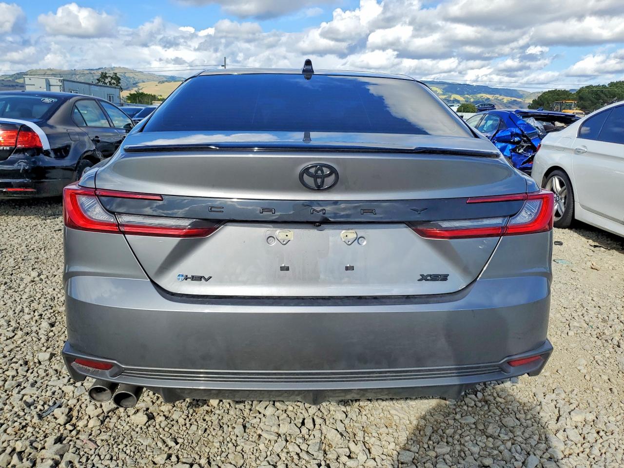 2025 TOYOTA CAMRY XSE photo 11