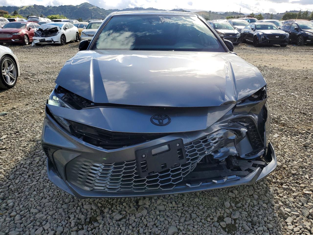 2025 TOYOTA CAMRY XSE photo 9