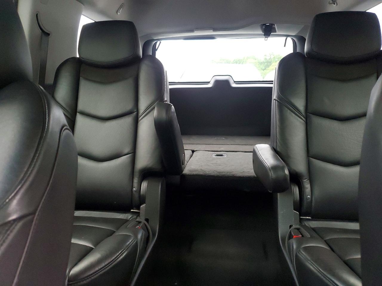 2019 CADILLAC ESCALADE LUXURY photo 19