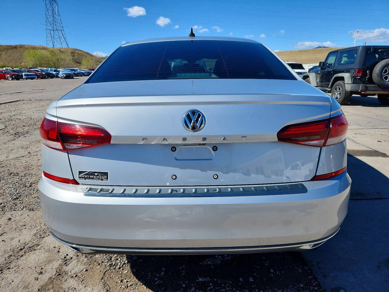 2021 VOLKSWAGEN PASSAT SE photo 11