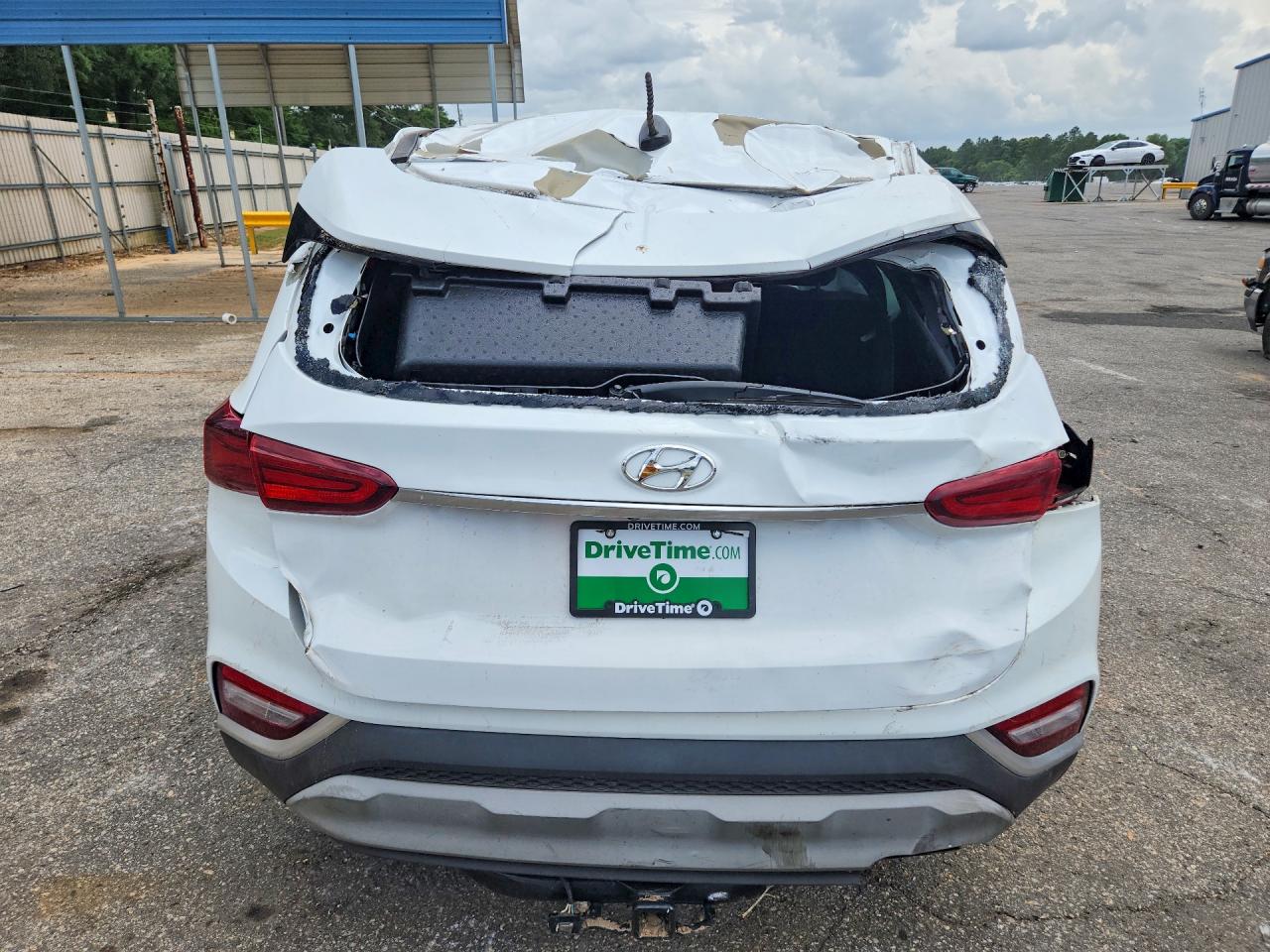 2019 HYUNDAI SANTA FE SE photo 11