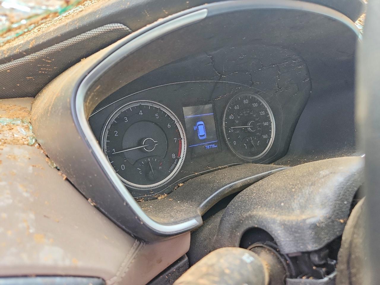 2019 HYUNDAI SANTA FE SE photo 17