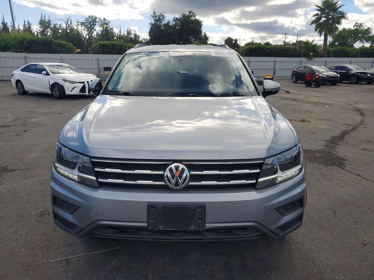 2020 VOLKSWAGEN TIGUAN S photo 13
