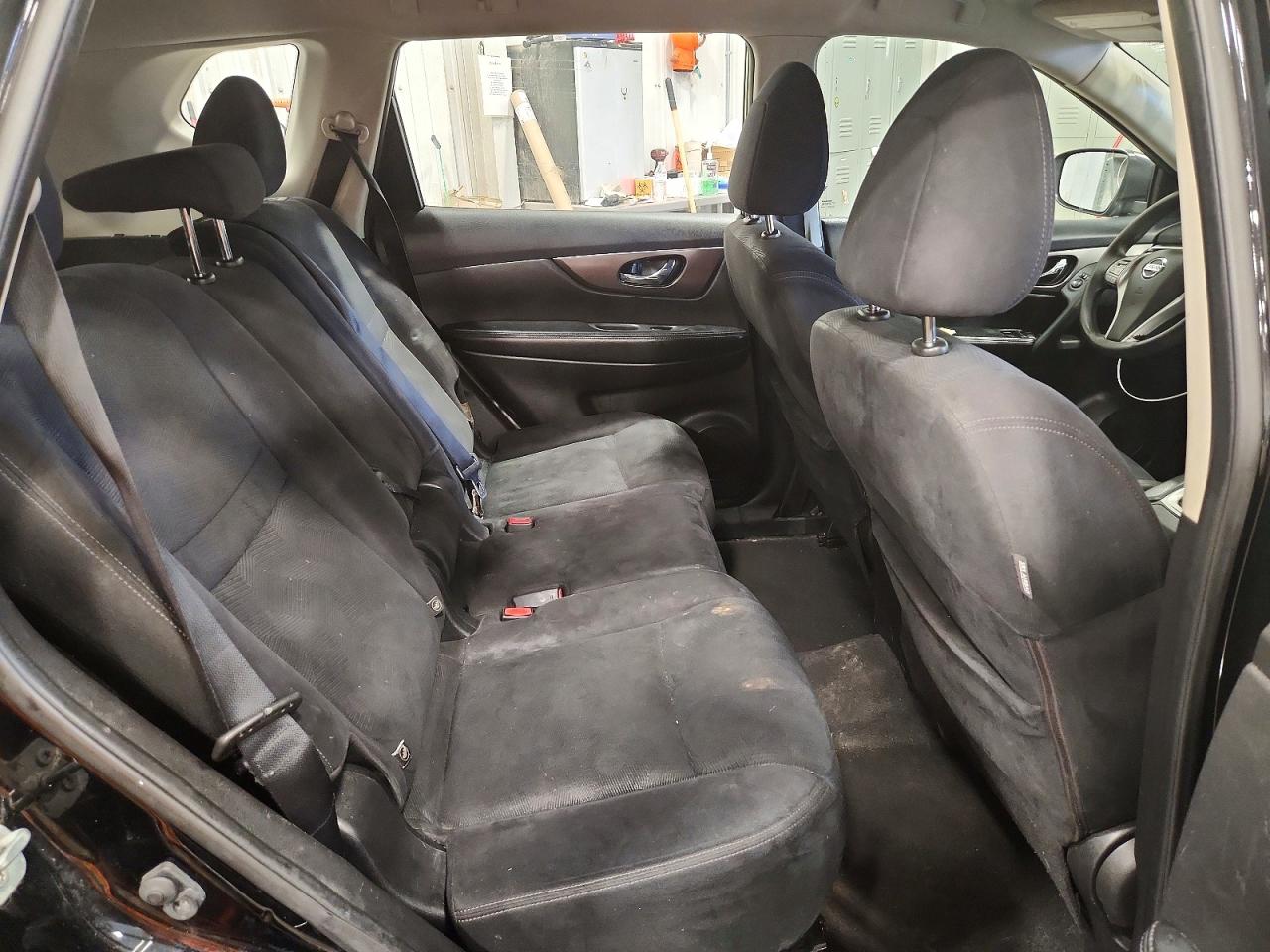 2016 NISSAN ROGUE S photo 11