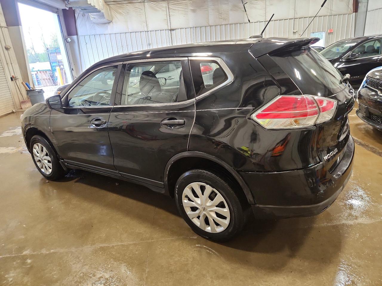 2016 NISSAN ROGUE S photo 2