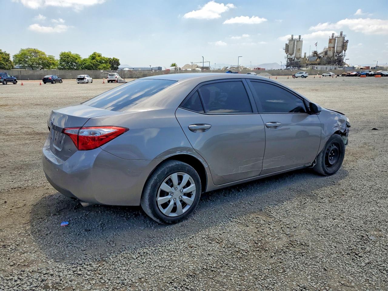 2015 TOYOTA COROLLA LE photo 5