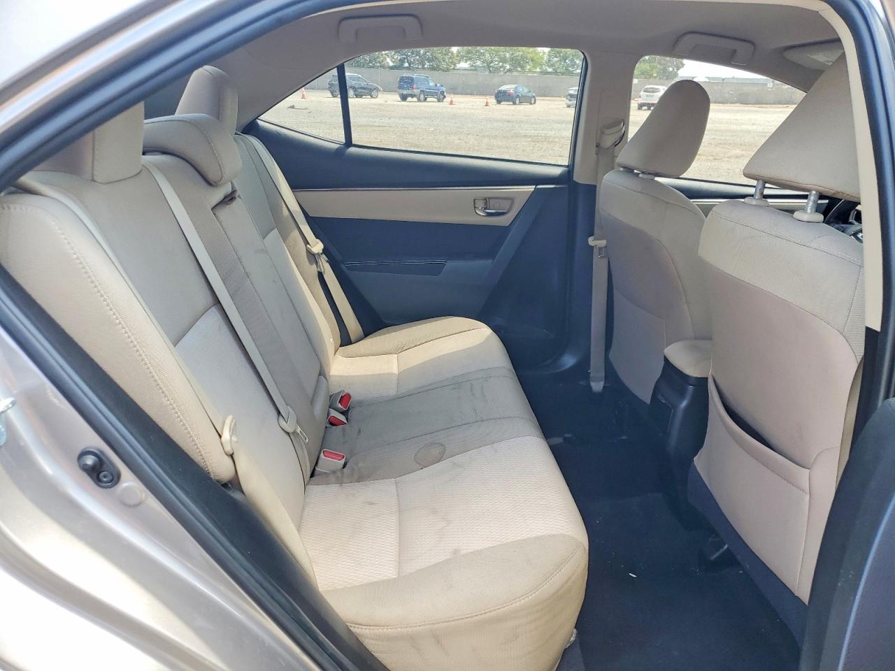 2015 TOYOTA COROLLA LE photo 19