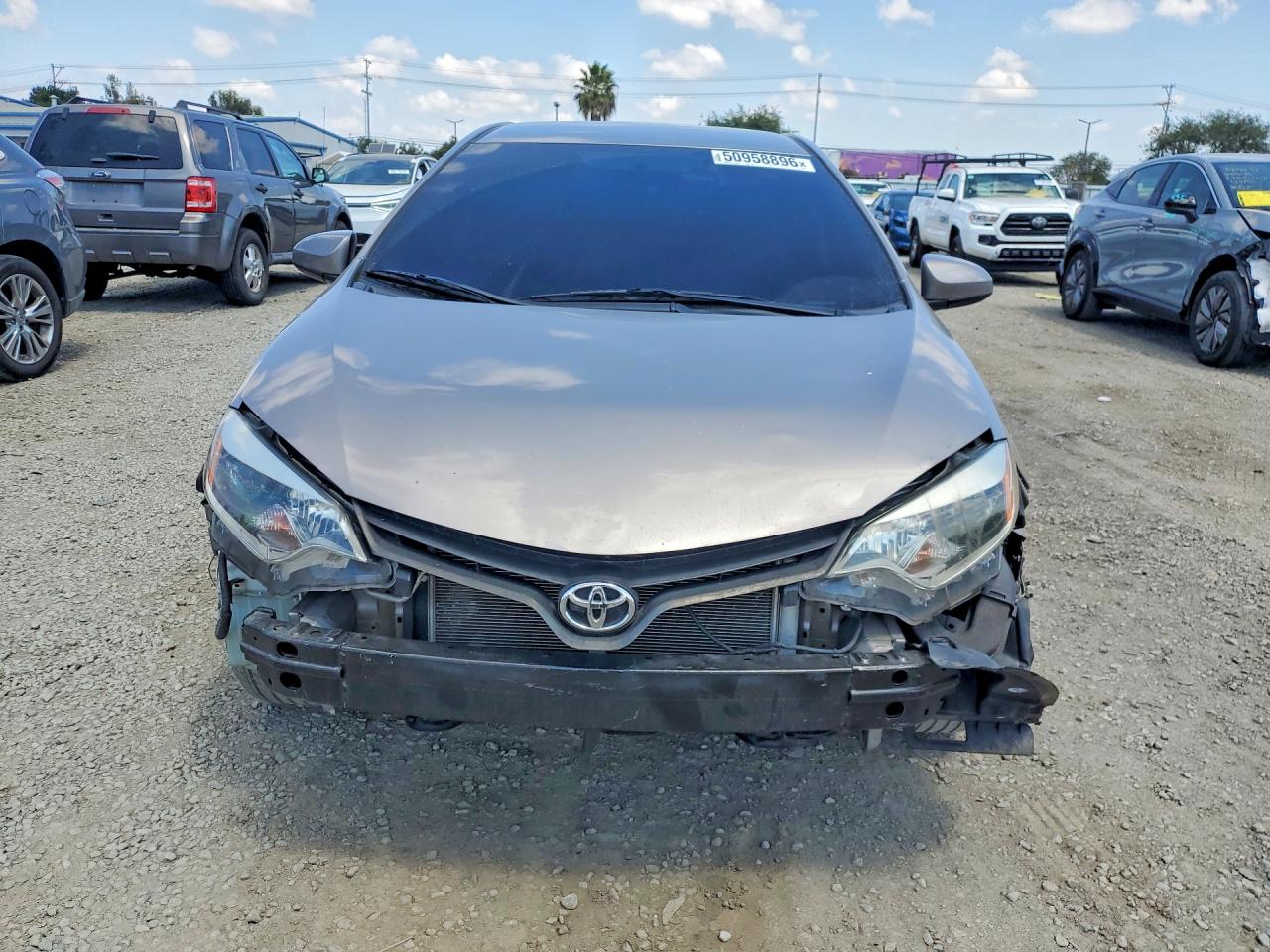 2015 TOYOTA COROLLA LE photo 9