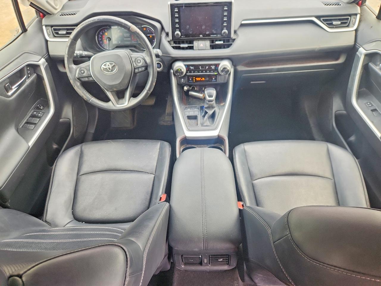 2019 TOYOTA RAV4 LIMITED photo 22