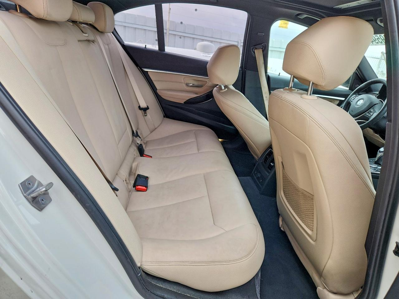 2016 BMW 328 XI SULEV photo 10
