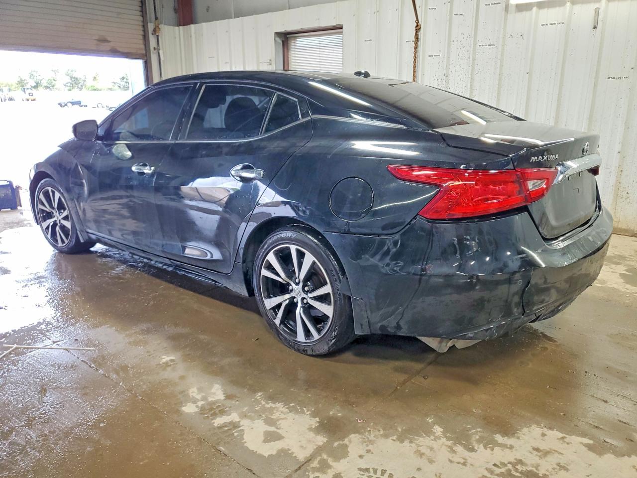 2017 NISSAN MAXIMA PLATINUM photo 2