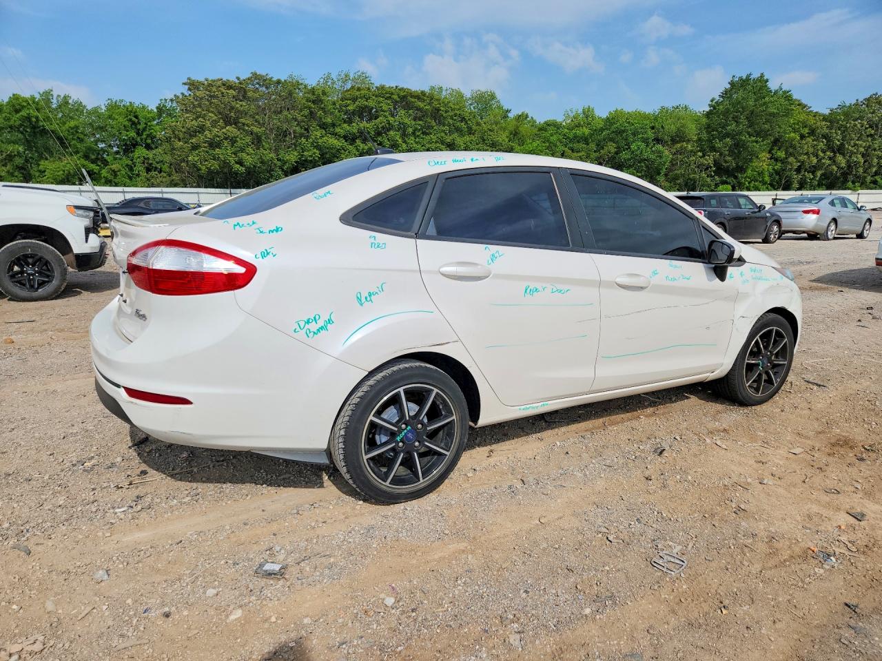 2016 FORD FIESTA SE photo 5
