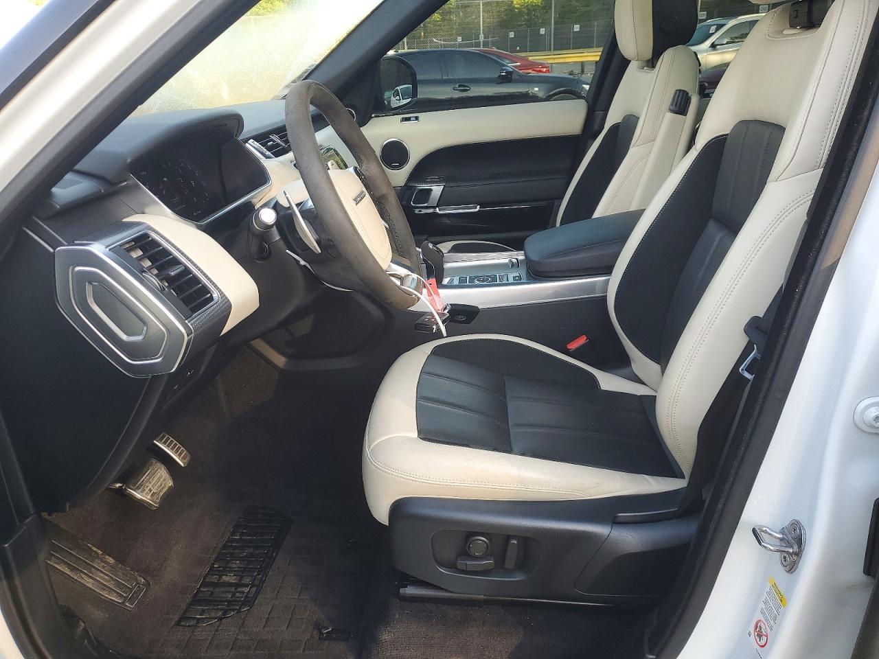 2020 LAND ROVER RANGE ROVER SPORT HST photo 13