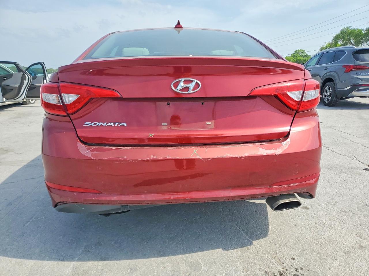 2015 HYUNDAI SONATA SE photo 16