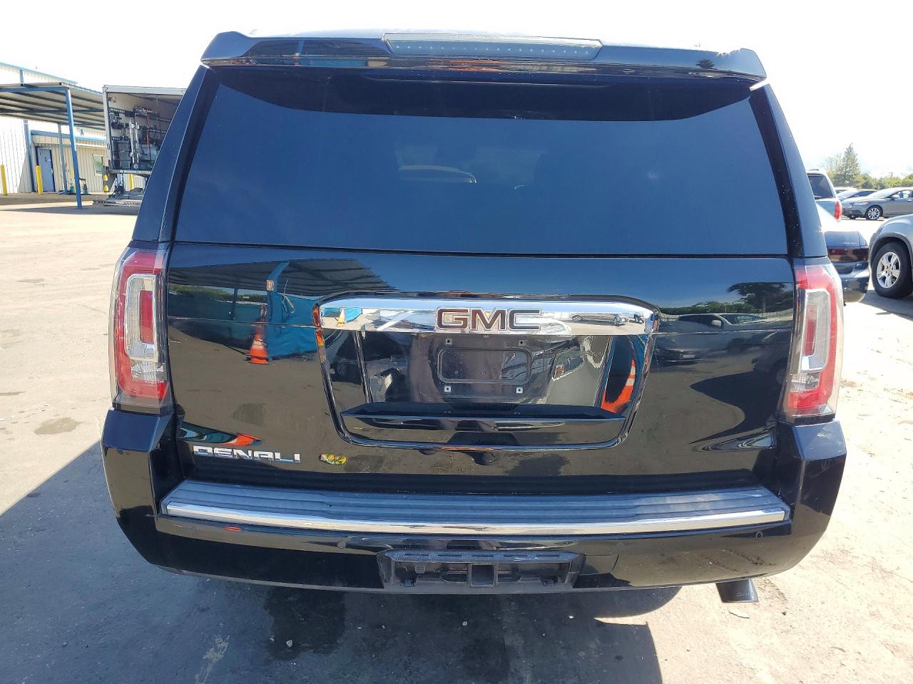 2015 GMC YUKON XL photo 11