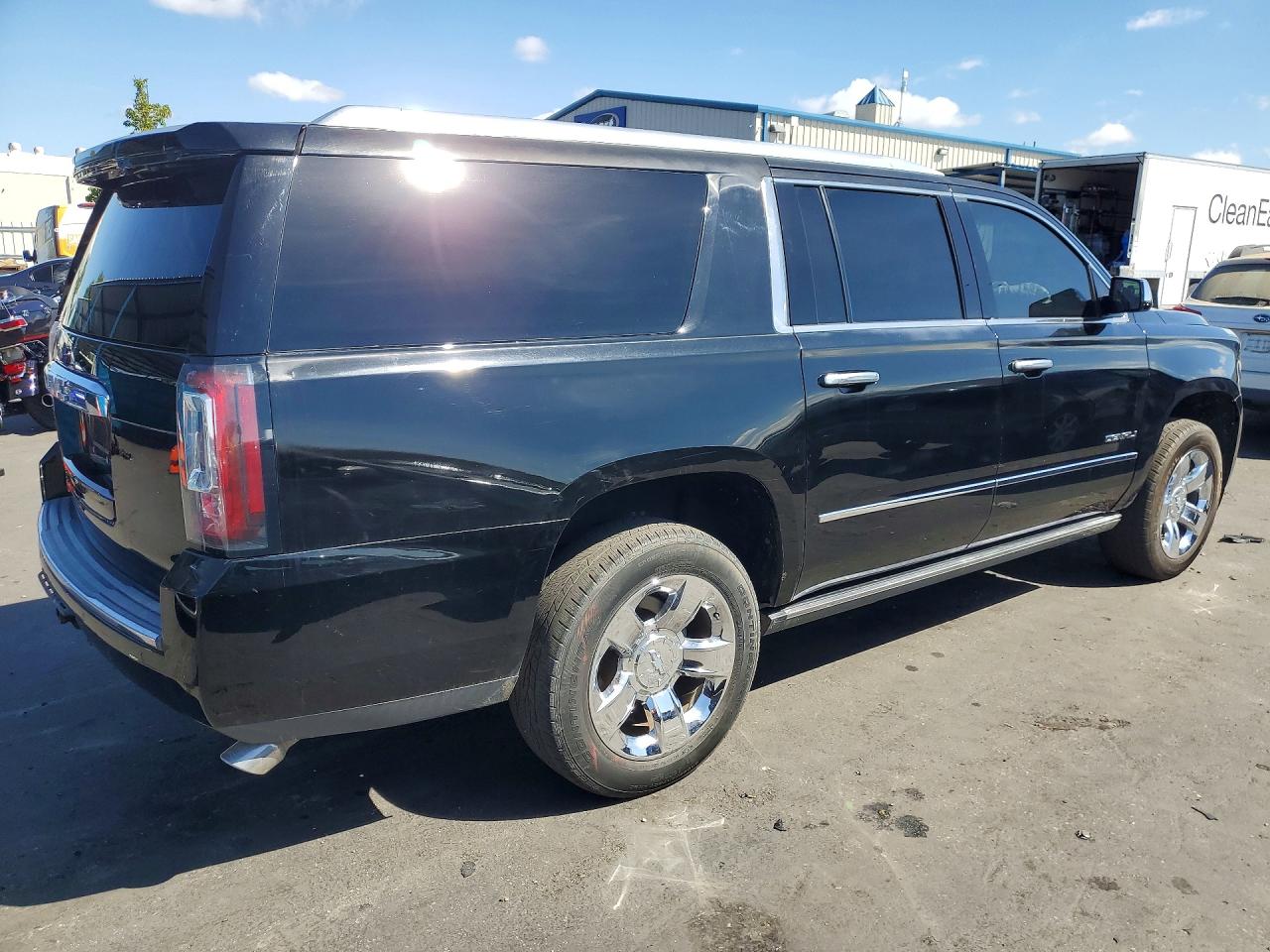 2015 GMC YUKON XL photo 5