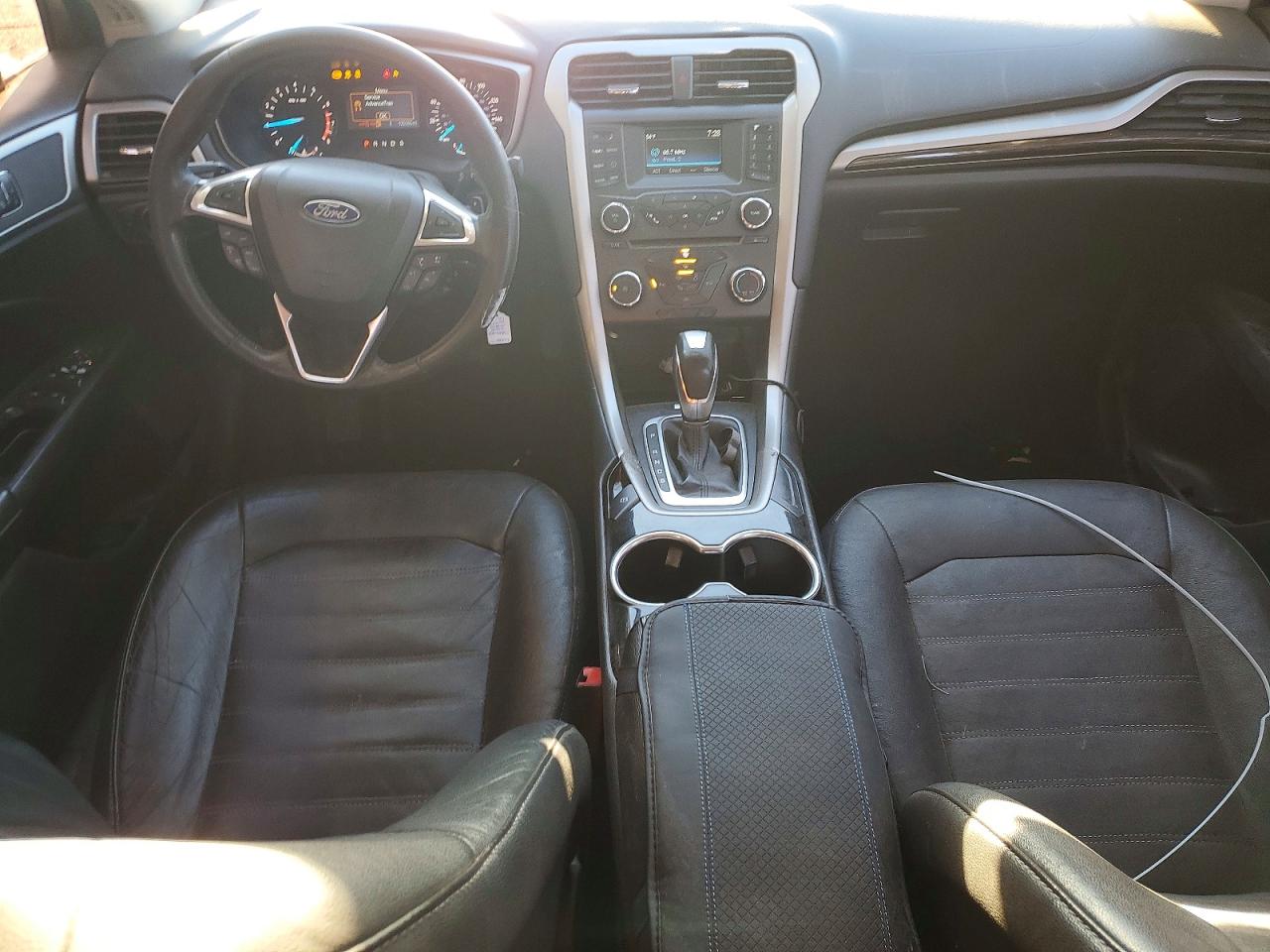 2016 FORD FUSION SE photo 8