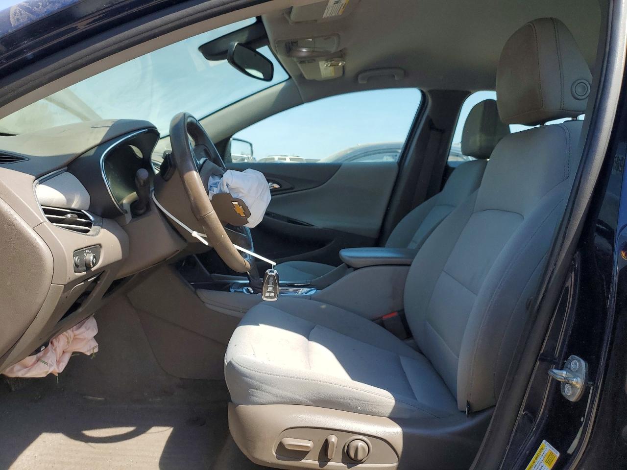 2017 CHEVROLET MALIBU LT photo 7