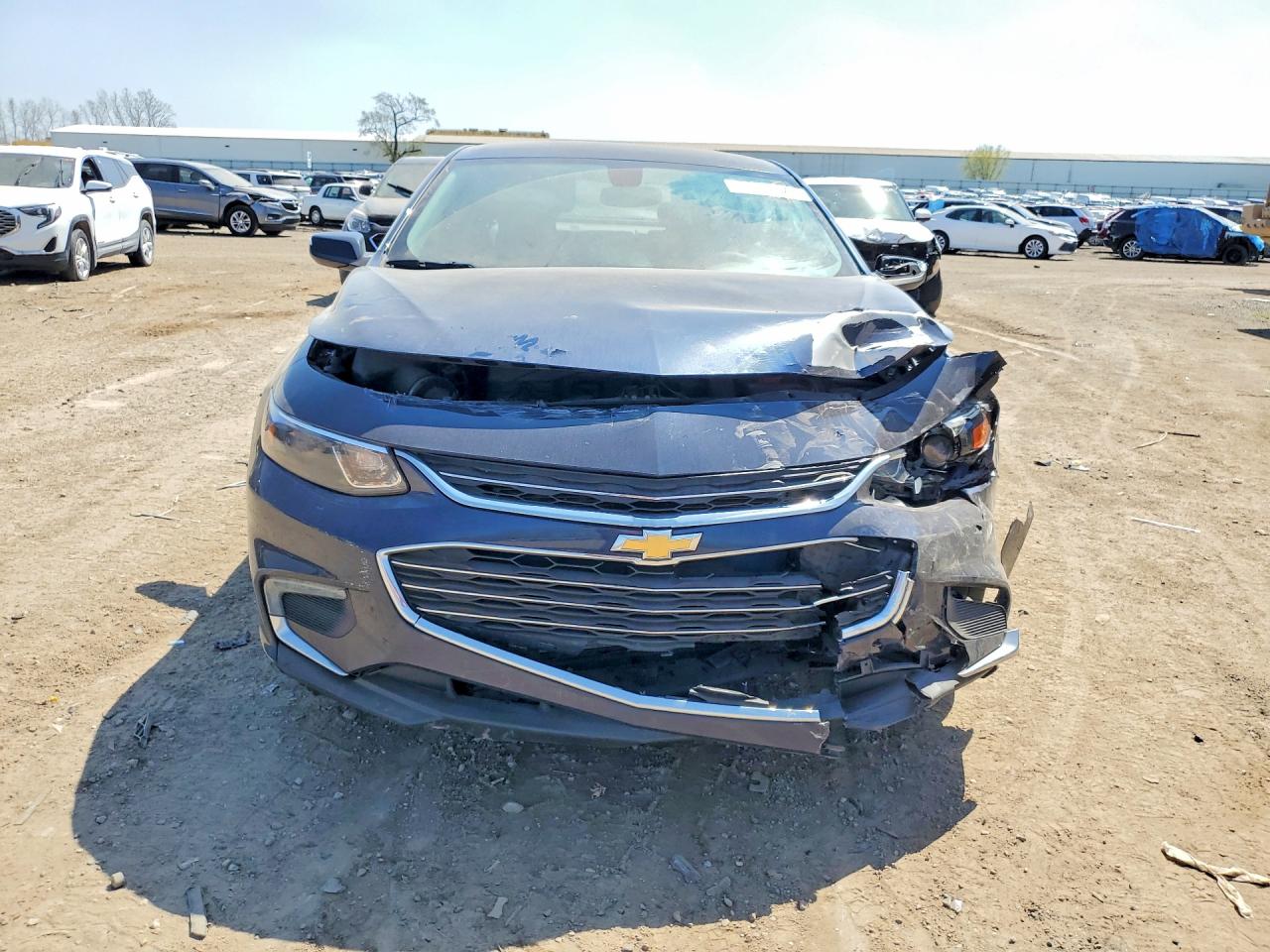 2017 CHEVROLET MALIBU LT photo 5