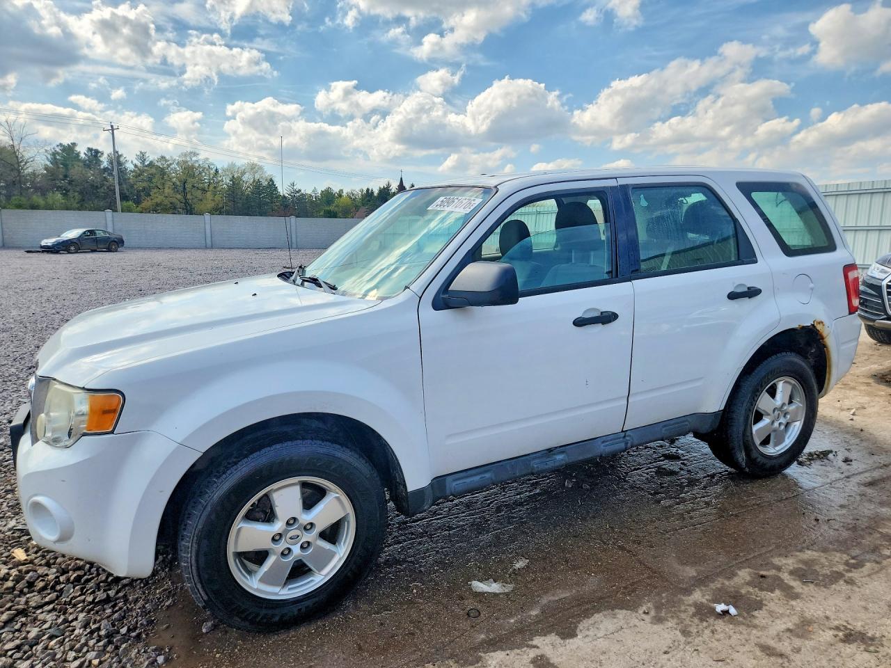 2011 FORD ESCAPE