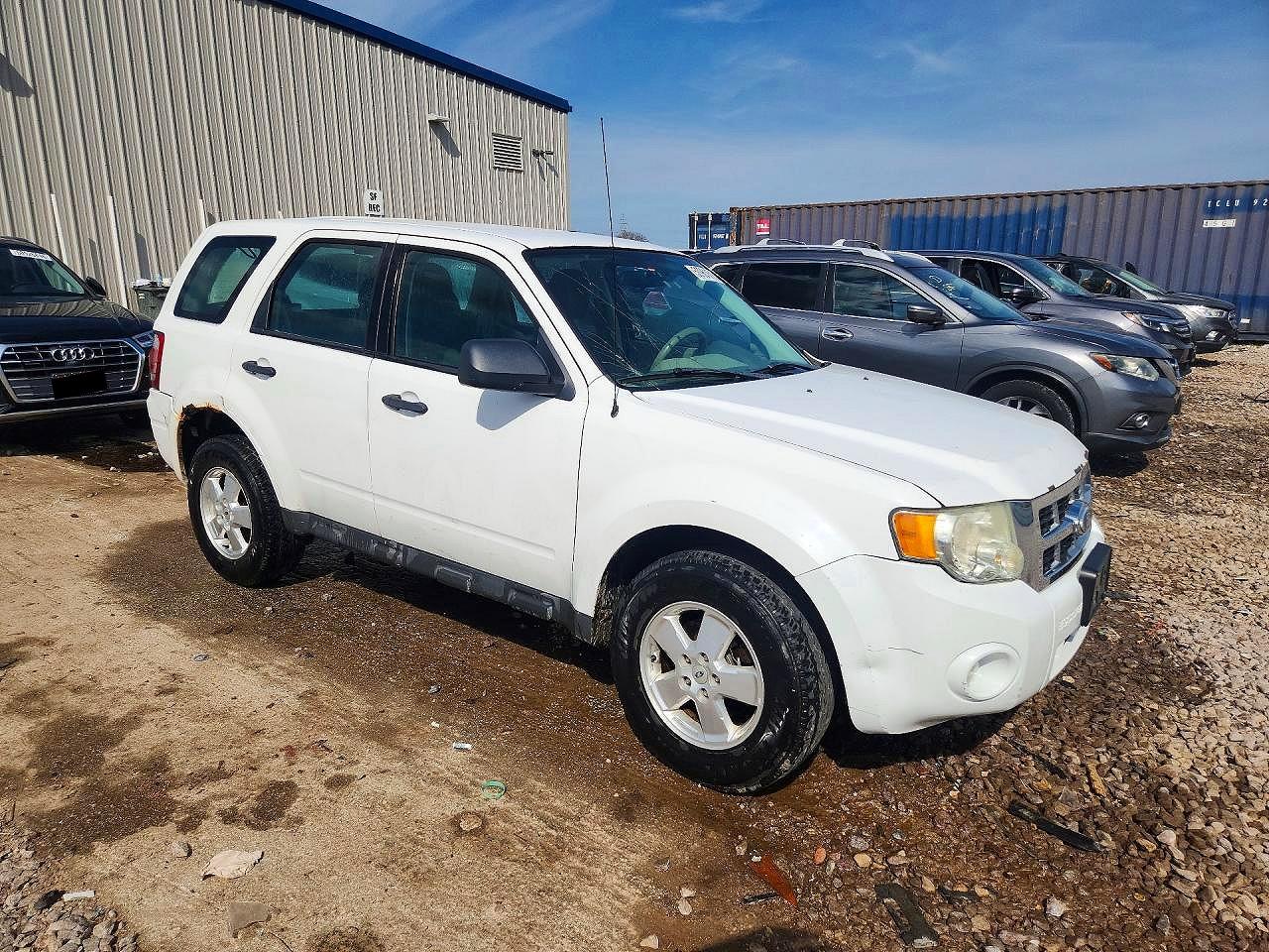 2011 FORD ESCAPE XLS photo 4