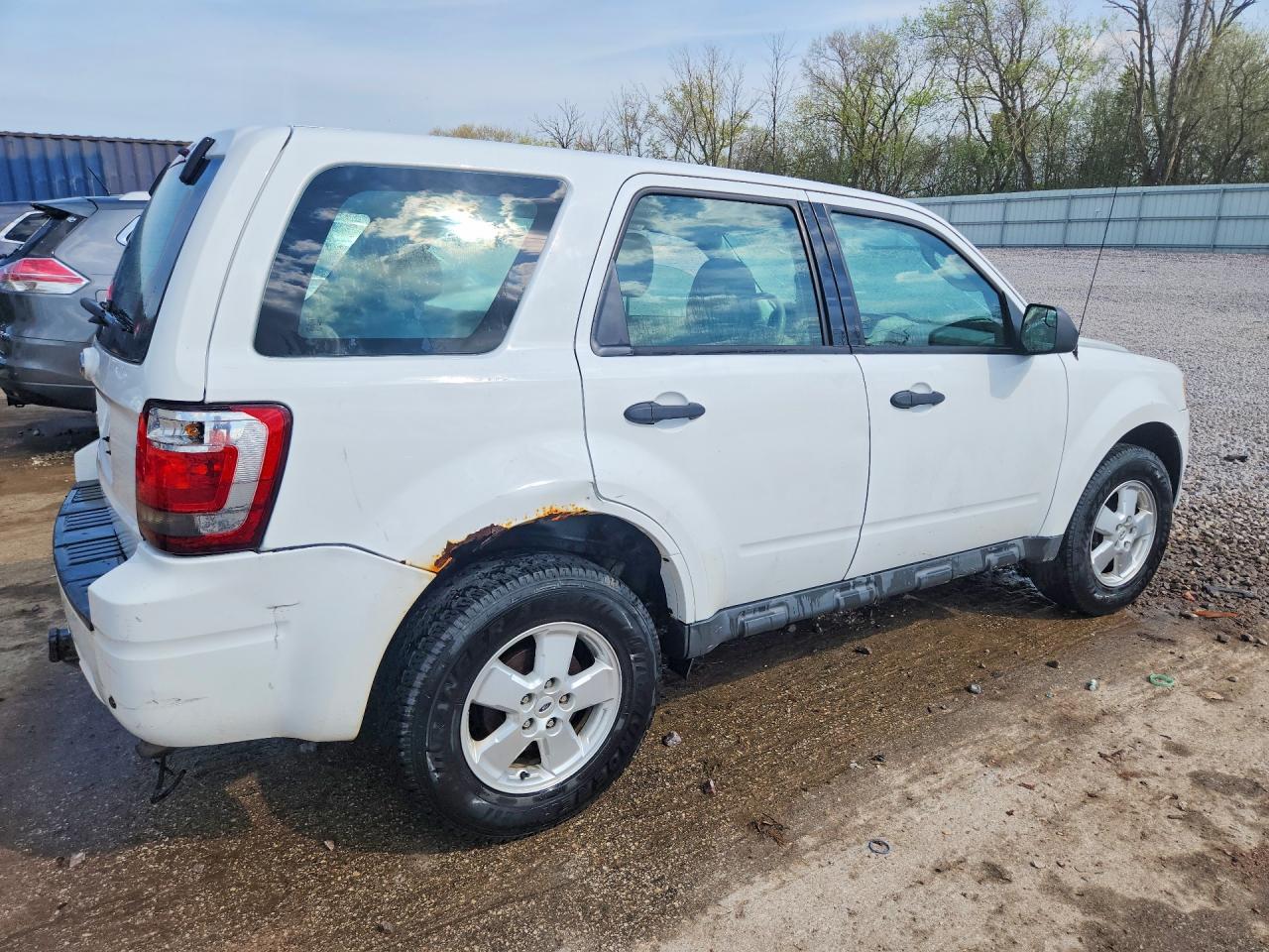 2011 FORD ESCAPE XLS photo 3