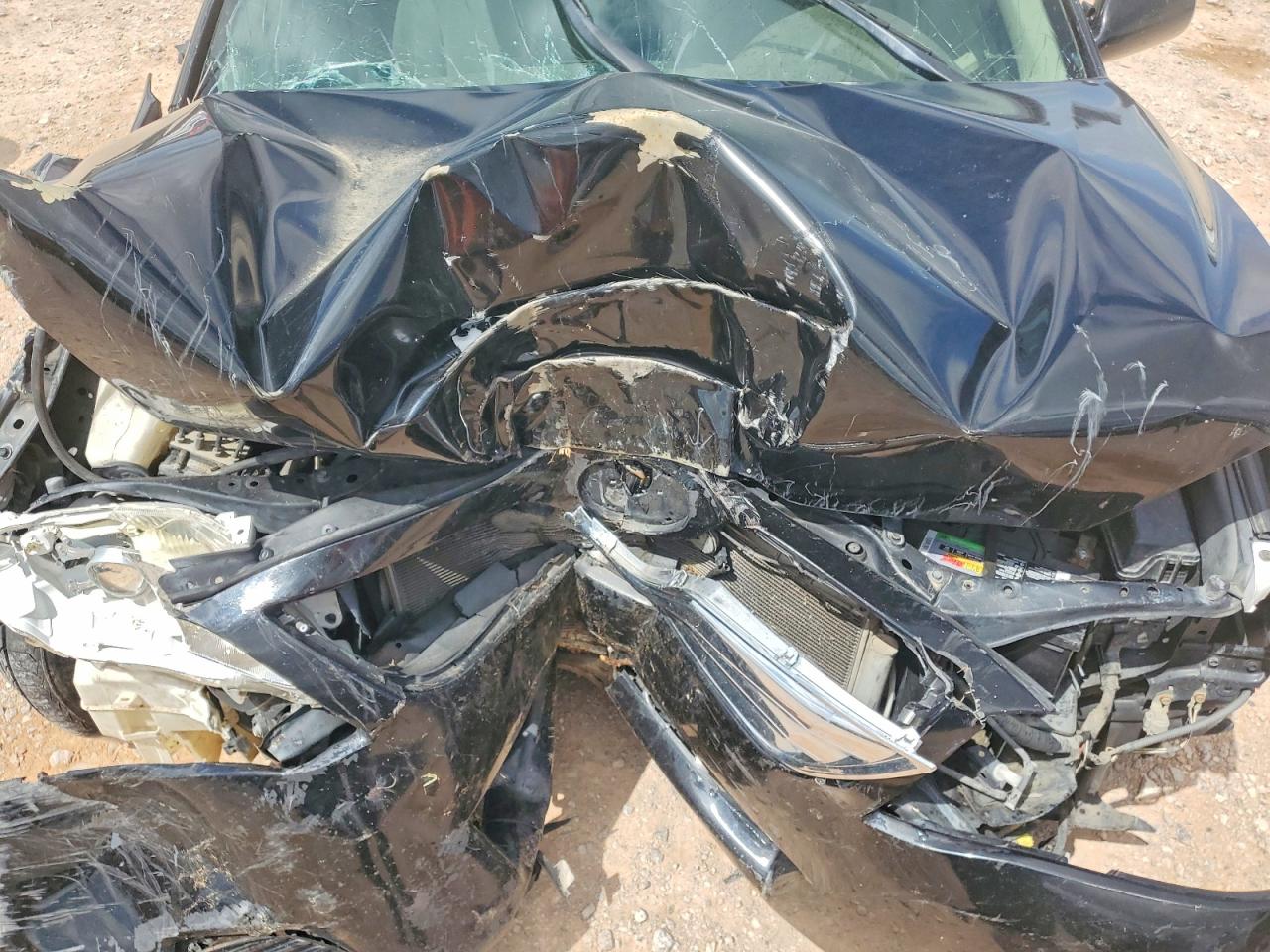 2011 TOYT CAMRY photo 11