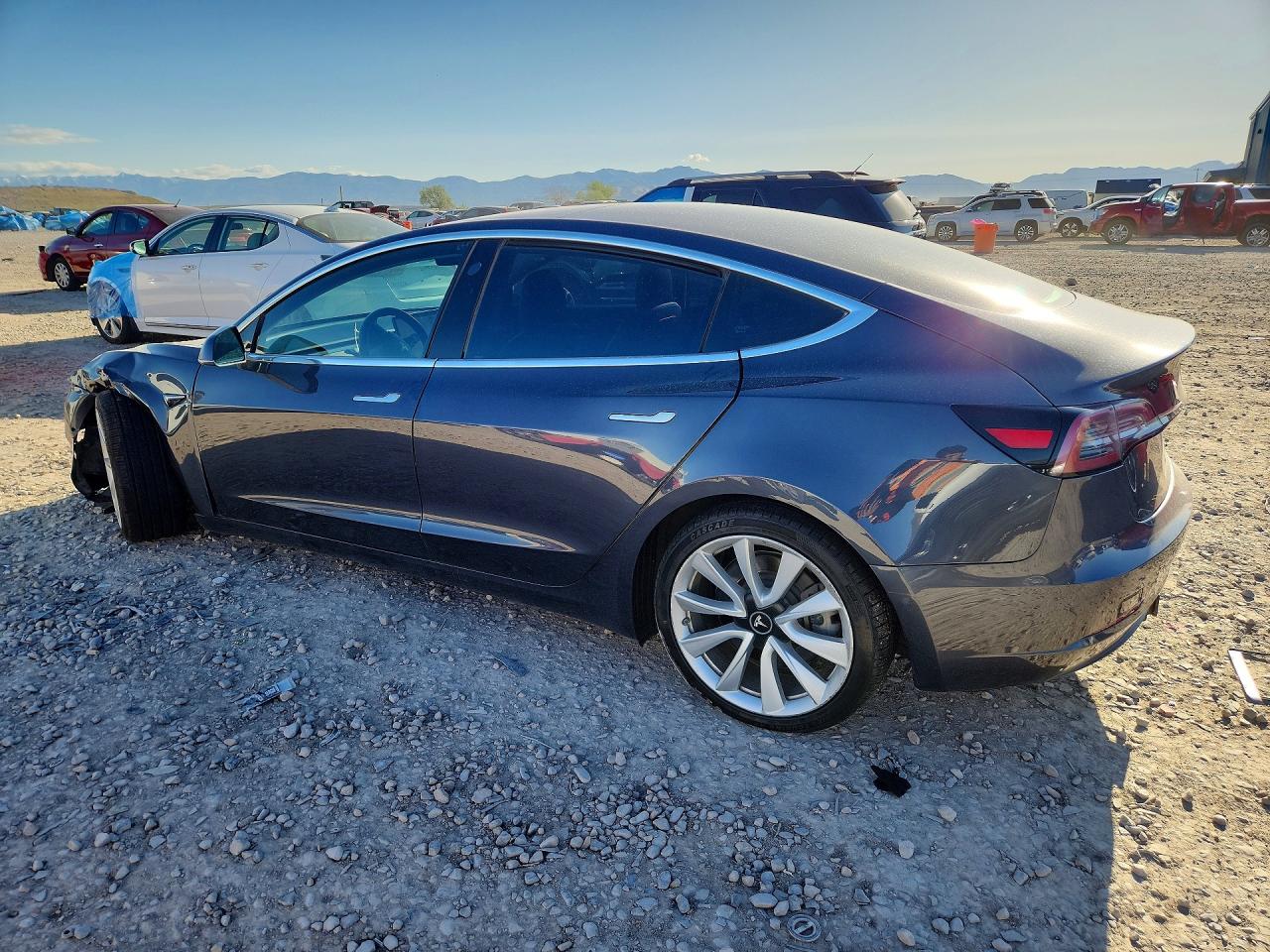 2018 TESLA MODEL 3 photo 4
