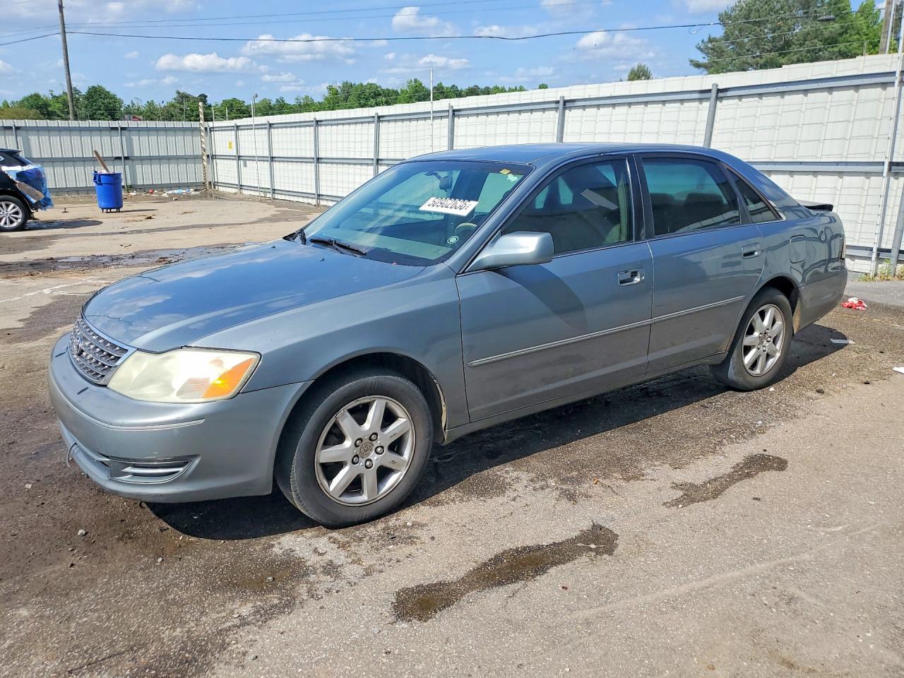 2004 TOYOTA AVALON
