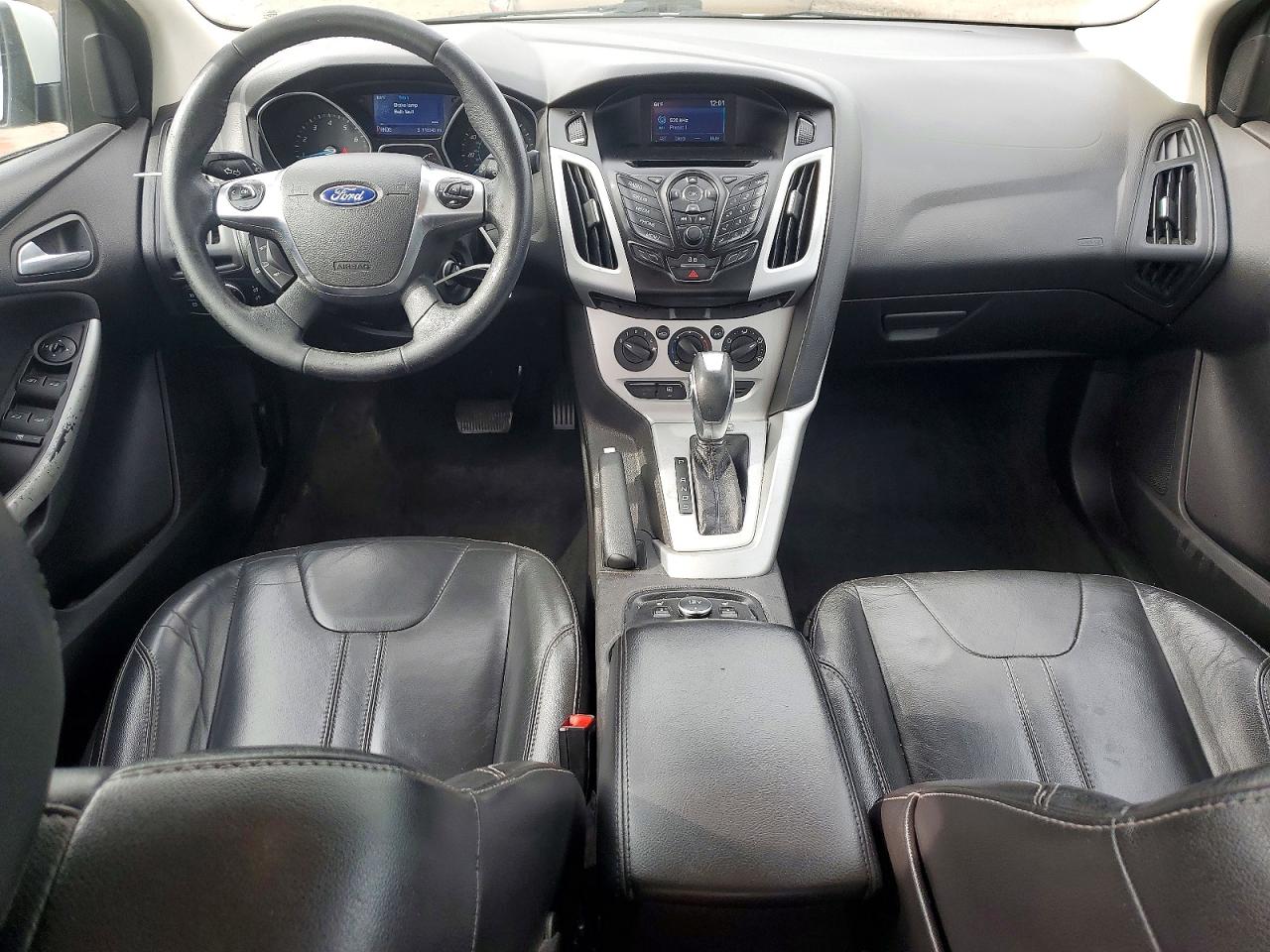 2014 FORD FOCUS SE photo 8
